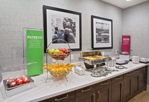 햄프턴 인 & 스위트- 시애틀 우딘빌 와