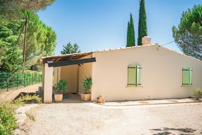 Cotignac en famille - the perfect setting for your vacation Hotels near La Cassole