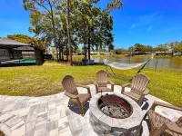 Family Paradise: Salt Pool, Hot Tub & Nature Views!