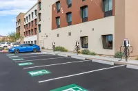 Comfort Suites Scottsdale Talking Stick Entertainment District - parking