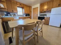 Comfy 2-Bedroom Apartment Near Downtown