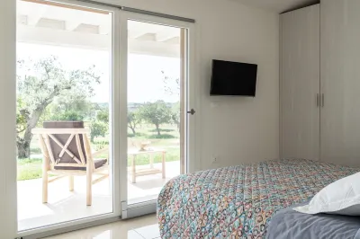 House in the countryside surrounded by nature and Mediterranean bush. Hotel dekat Bidderosa Pond