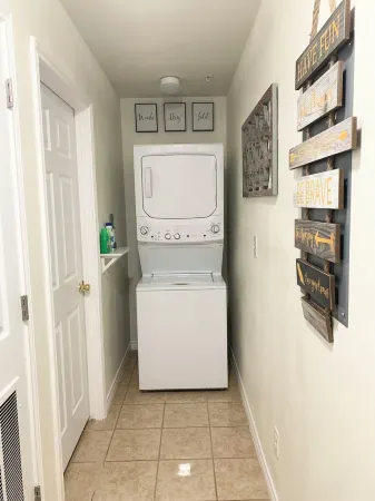 Charming 2-bedroom apartment a stone’s’ throw away from best casino in Texas.