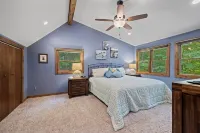 Lakefront Cottage on Apple Valley Lake