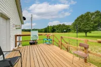 Warm and Inviting Family Home - 2 Mi to Golf Course! - Wifi