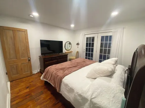 Beautiful 3-bedroom bayview townhome in downtown Menominee