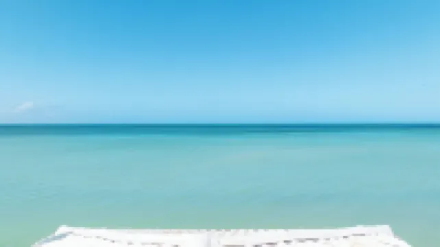 Deymar Front Beach House