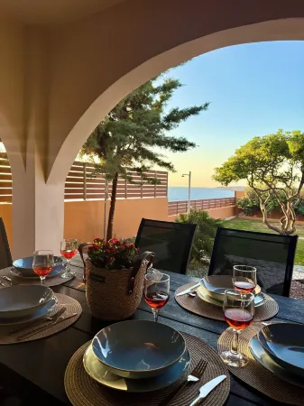 Unick Avra Luxury Living -Expansive private garden with breathtaking sea view Отели в г. Kalathas