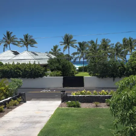 Puako Beach + Sunsets. Feel the Sea Breeze, Hear Calming Surf. Steps to Beach