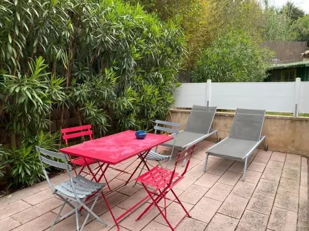 SUPERB FAMILY APARTMENT WITH BEACH ACCESS ON FOOT