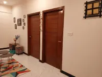 Peaceful & Executive appartment for a family. Nearby supermarkets, airport .