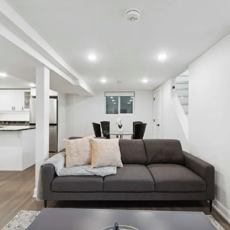 Modern 3 Bedroom Suite