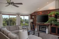 Family Fun Mountain Villa in San Diego Pool/Jacuzzi, Water-slide, PickleBall