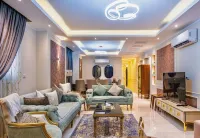 Downtown Cairo. New cozy spacious luxurious apartment. 4mins walk  Metro