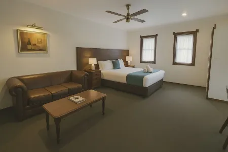 Margaret River Motel Отели в г. Burnside