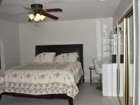 Duplex House on the hill with a 3-bedroom in beautiful Banning with indoor pool. Hotels in Banning