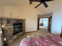 Mountain retreat! With spectacular views! Hotels in 