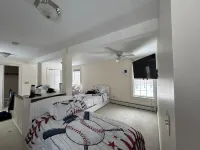 Charming 4-bedroom villa in Cooperstown, 6 min away from baseball hall of fame Hotel di Hartwick