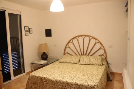 Sea view house: an ideal place for family or friends vacation Отели рядом с достопримечательностью «Эльба»