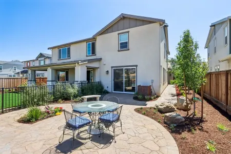 Discover a peaceful retreat tucked between Vacaville and Fairfield, California.