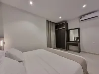 Charming 2-bedroom apartment with WiFi, fitness room in peaceful Salalah โรงแรมใน