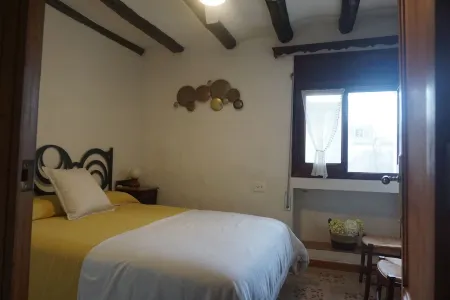 Rural house with garden, barbecue and swimming pool. Sea, mountains, culture, hiking! Отели в г. CAlig