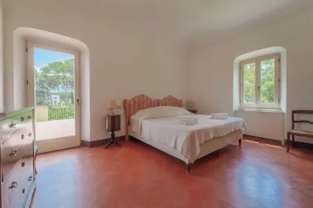 Casa Grande: a charming villa on the sea Отели в г. Портоферрайо