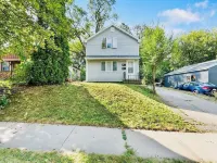 Newly Remodeled Home on Schlimgen Ave, 5-Minute Drive to Downtown Madison