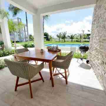 ULTRA MODERN 2BR WITH POOL ON GOLF COURSE NEXT TO HARD ROCK CASINO Others