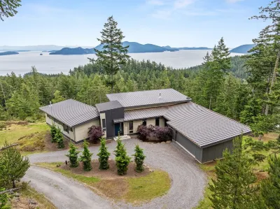 Wander San Juan Island Hotels near Buck Bay Shellfish Farm