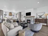 Mountain Lake Getaway - Chef's Kitchen - High End Hotels in Hideout