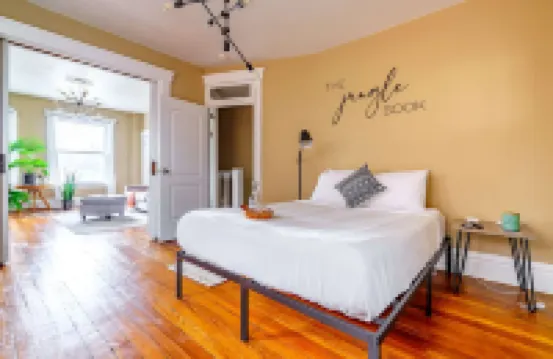 Short North - Convention - King Bed - Parking Free