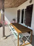 House 200m from the beach, ideal for families and surfers