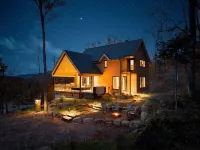 Berghaus 8 - 15mins away from Mont-Tremblant!