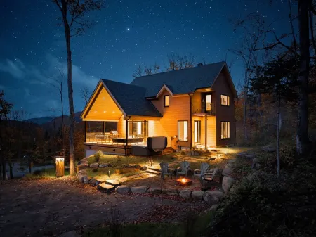 Berghaus 8 - 15mins away from Mont-Tremblant!