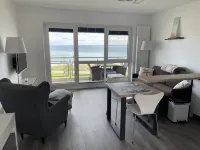 Sea view hut directly on the Baltic Sea beach (ideal for 1-2 persons)