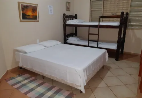 Retreat for up to 20 people, swimming pools, wi-fi, air conditioning, 8 minutes from Termas.