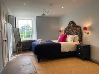 A-listed South Lodge, Dunbar with hot tub Hotels in Dunbar