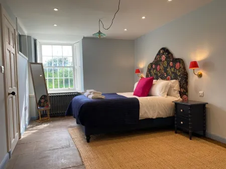 A-listed South Lodge, Dunbar with hot tub