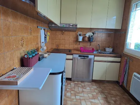 Maison de Villes à Deux Minutes D'une Cité Commerciale et du bus 105