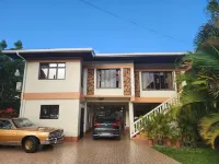 This is a Family Friendly property ideal for groups of 6-10 people. Hotels in 