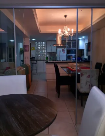 Sea view, 5 suites, 3 garages