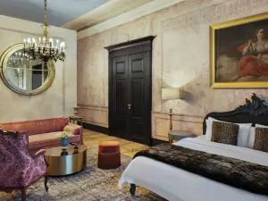 Hotel H15 Luxury Palace - Destigo Hotels