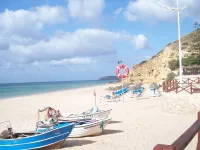 Holiday Apartment 100 meters from the beach Hotels in Salema