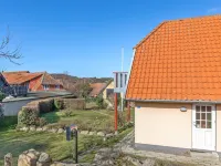 "Jolin" - 200m from the Sea