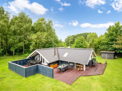 "Giselle" - 10km from the sea