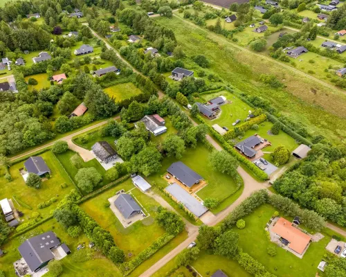 "Skip" - 300m to the Fjord Hotels in Hojslev