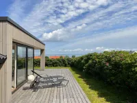 "Ely" - 300m from the Sea