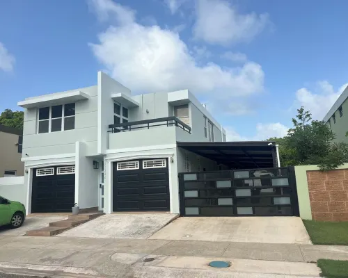 Coastal Town Retreat in Dorado, PR ドラドのホテル