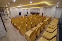 Hotel City Crown